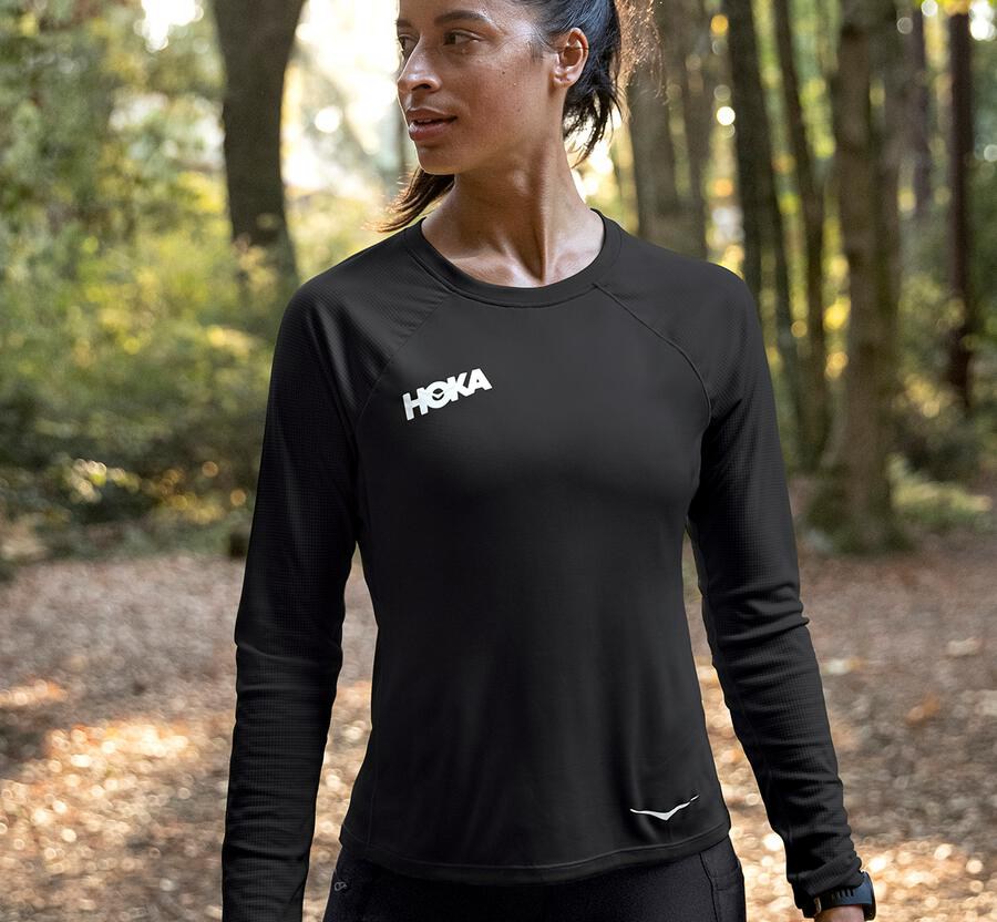 Hoka One One Tops Womens Black - Performance Long Sleeve - 15493FCIU